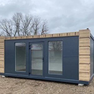 Contenedor de oficina 6x2,83 metros con 2 ventanas